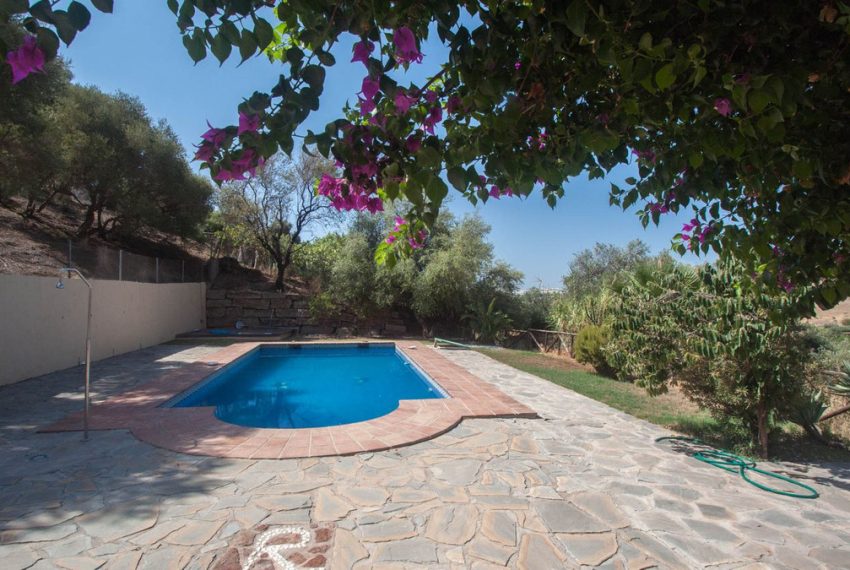 R4808149-Villa-For-Sale-Estepona-Finca-3-Beds-160-Built-4