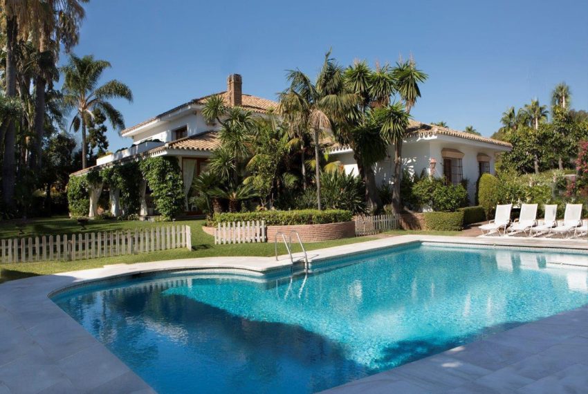 R4000669-Villa-For-Sale-Guadalmina-Baja-Detached-6-Beds-1260-Built-6