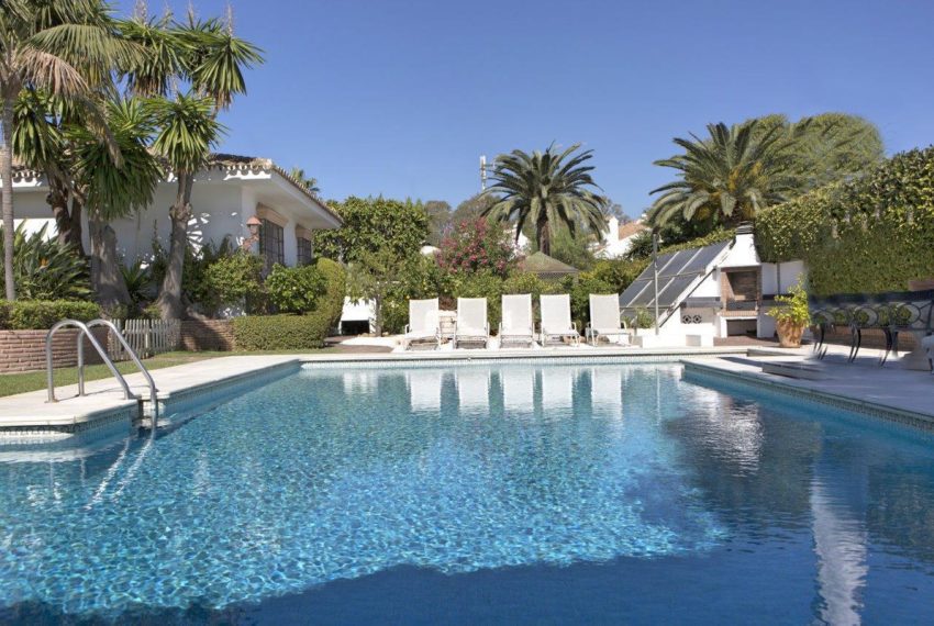 R4000669-Villa-For-Sale-Guadalmina-Baja-Detached-6-Beds-1260-Built-8