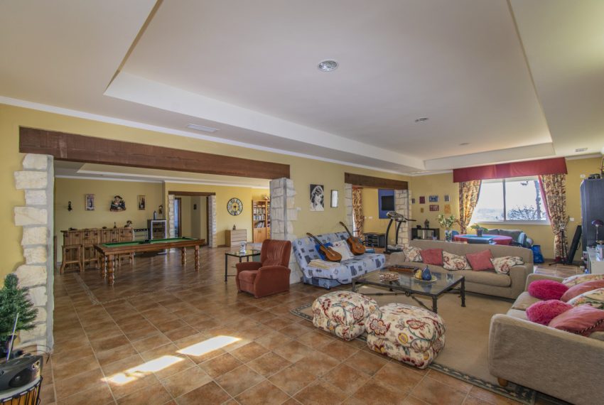 R4002823-Villa-For-Sale-Estepona-Detached-7-Beds-714-Built-14