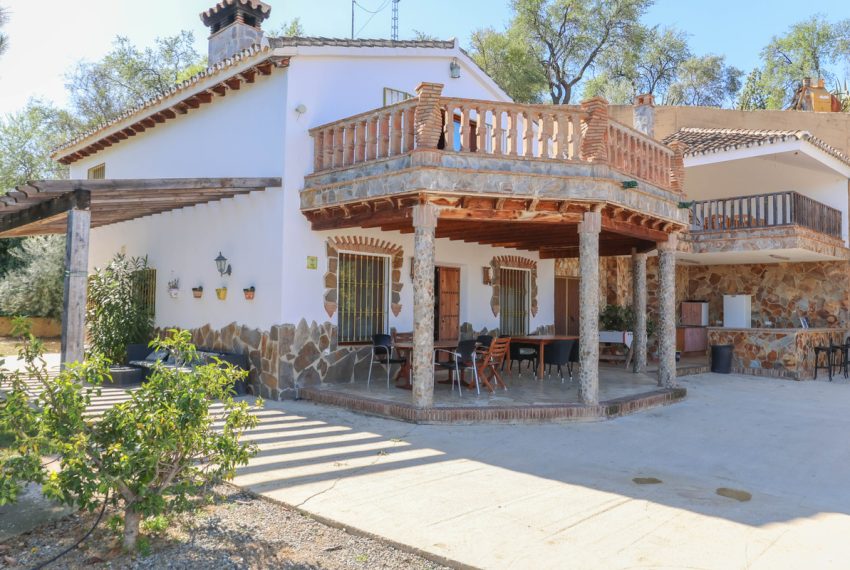 R4015246-Villa-For-Sale-Guaro-Detached-4-Beds-160-Built-4