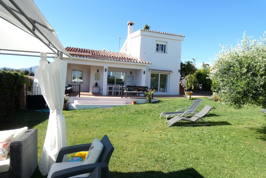 R4237291-Villa-For-Sale-San-Pedro-de-Alcantara-Detached-5-Beds-150-Built