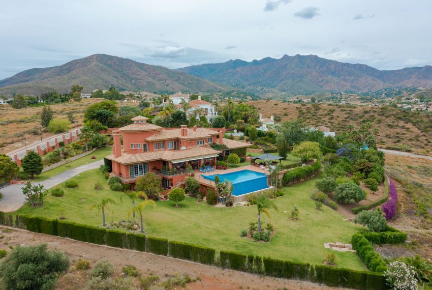 R4334530-Villa-For-Sale-La-Cala-de-Mijas-Detached-5-Beds-623-Built-2