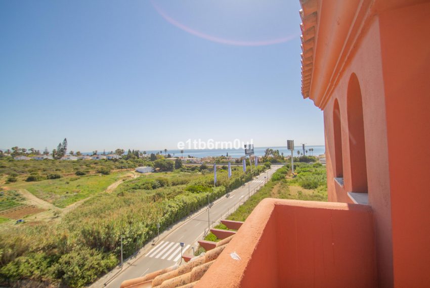 R4345420-Apartment-For-Sale-Estepona-Penthouse-6-Beds-216-Built-1