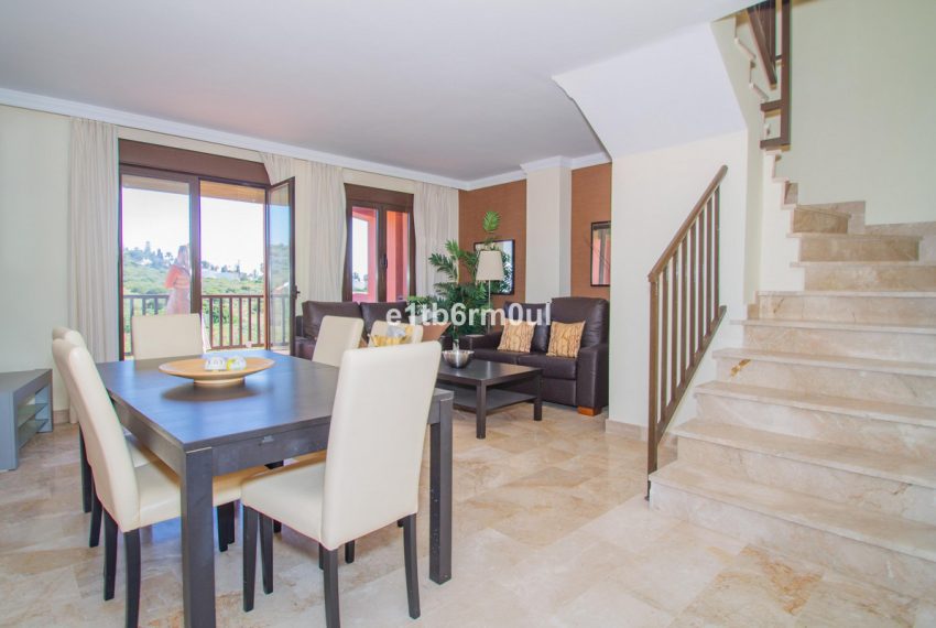 R4345420-Apartment-For-Sale-Estepona-Penthouse-6-Beds-216-Built-2