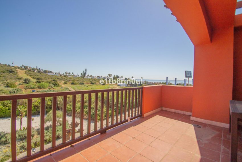 R4345420-Apartment-For-Sale-Estepona-Penthouse-6-Beds-216-Built-5