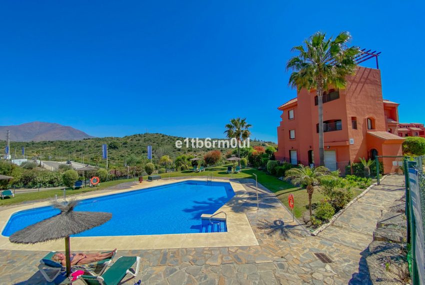 R4345420-Apartment-For-Sale-Estepona-Penthouse-6-Beds-216-Built