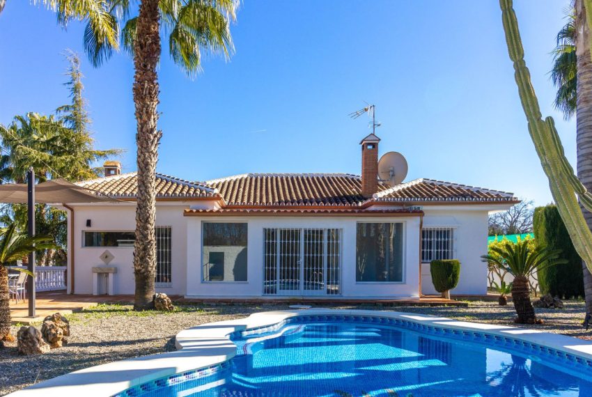 R4397680-Villa-For-Sale-Coin-Detached-4-Beds-130-Built