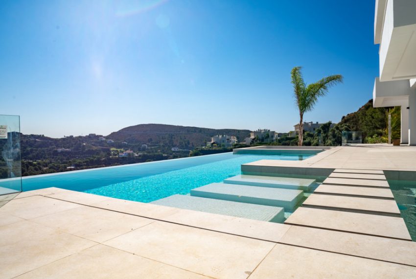 R4420675-Villa-For-Sale-Benahavis-Detached-5-Beds-786-Built