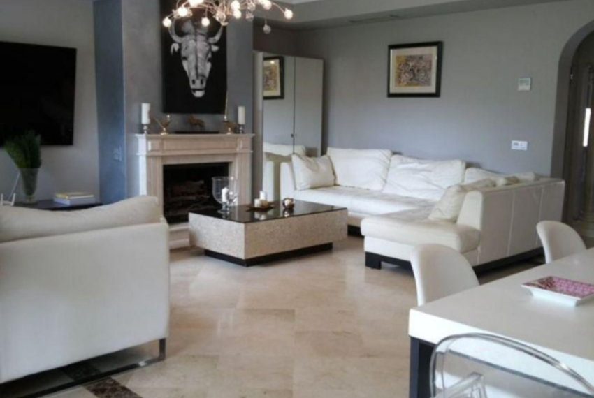 R4426576-Villa-For-Sale-Marbella-Detached-5-Beds-300-Built-1