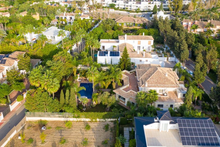 R4431172-Villa-For-Sale-Guadalmina-Baja-Detached-7-Beds-1457-Built-9