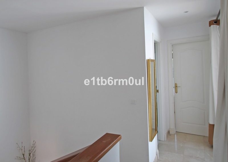 R4554895-Townhouse-For-Sale-Nueva-Andalucia-Terraced-3-Beds-166-Built-19