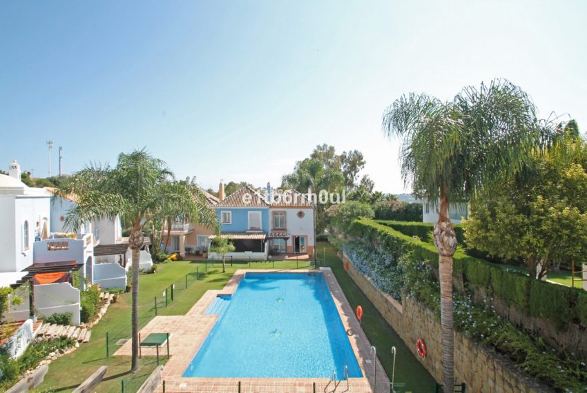 R4554895-Townhouse-For-Sale-Nueva-Andalucia-Terraced-3-Beds-166-Built-2