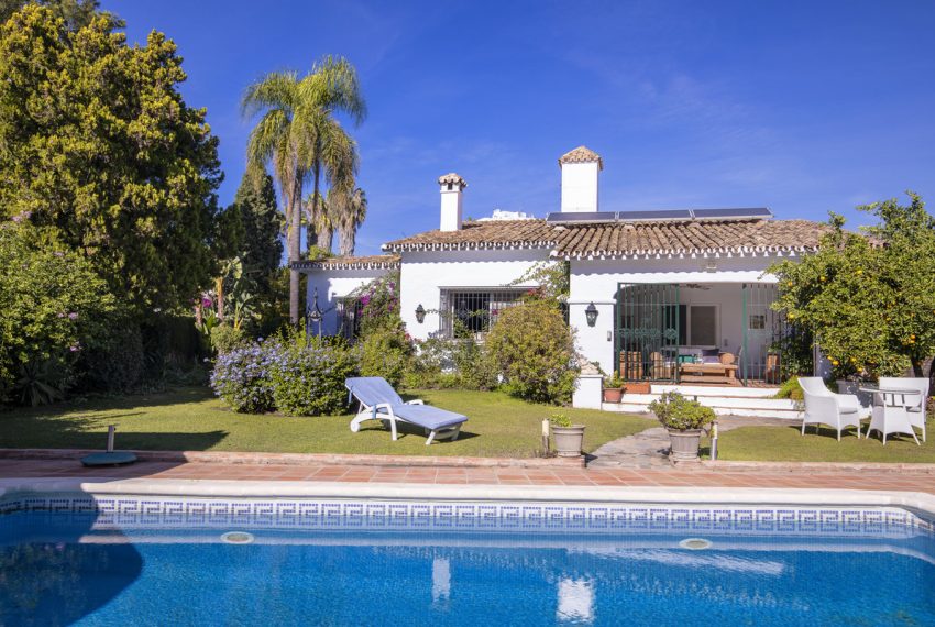 R4559095-Villa-For-Sale-Guadalmina-Alta-Detached-4-Beds-394-Built-3