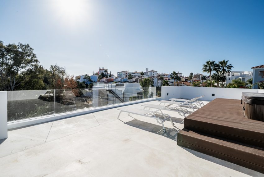 R4627576-Villa-For-Sale-Estepona-Detached-4-Beds-540-Built-8