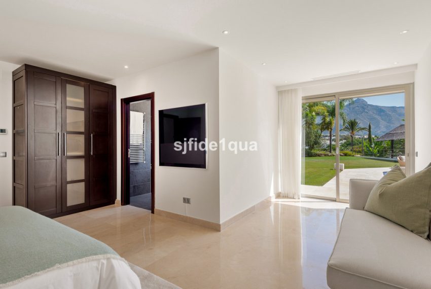 R4630996-Villa-For-Sale-Las-Brisas-Detached-7-Beds-1174-Built-19