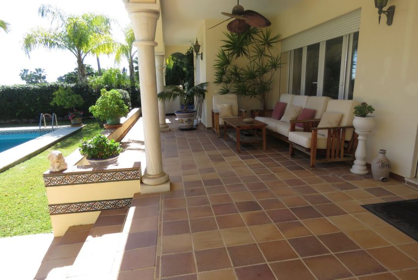 R4652194-Villa-For-Sale-El-Paraiso-Detached-4-Beds-350-Built-3