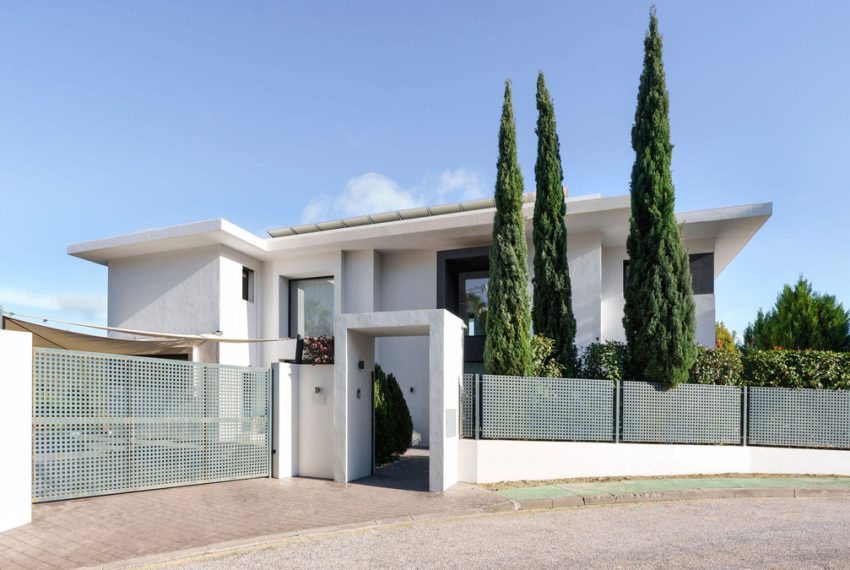 R4674250-Villa-For-Sale-Benahavis-Detached-4-Beds-600-Built-2