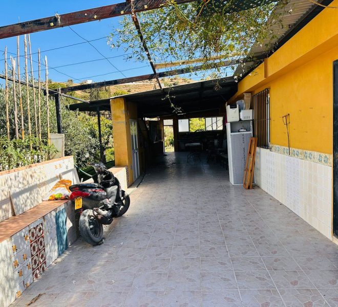 R4767118-Image 1-Finca - 2 Beds - 104 Built