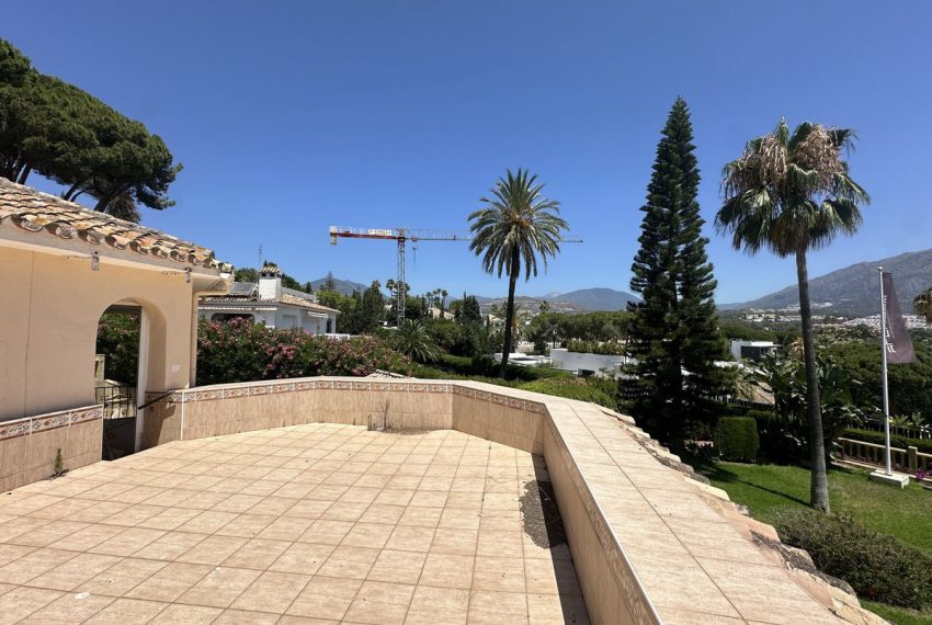 R4775542-Villa-For-Sale-Nueva-Andalucia-Detached-5-Beds-441-Built-1