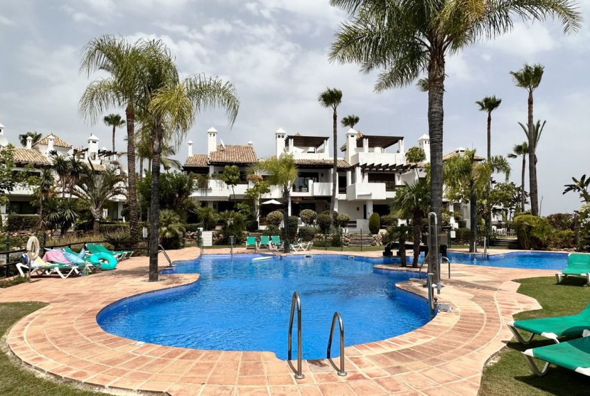 R4794892-Villa-For-Sale-El-Paraiso-Semi-Detached-4-Beds-244-Built