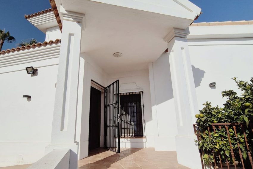 R4801684-Villa-For-Sale-San-Pedro-de-Alcantara-Detached-5-Beds-280-Built-2