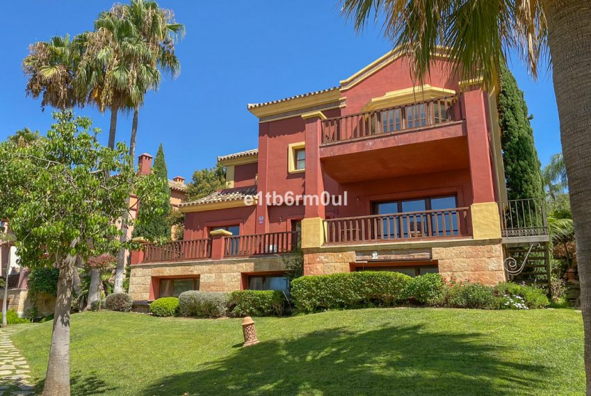 R4803238-Villa-For-Sale-Nagueles-Detached-6-Beds-683-Built