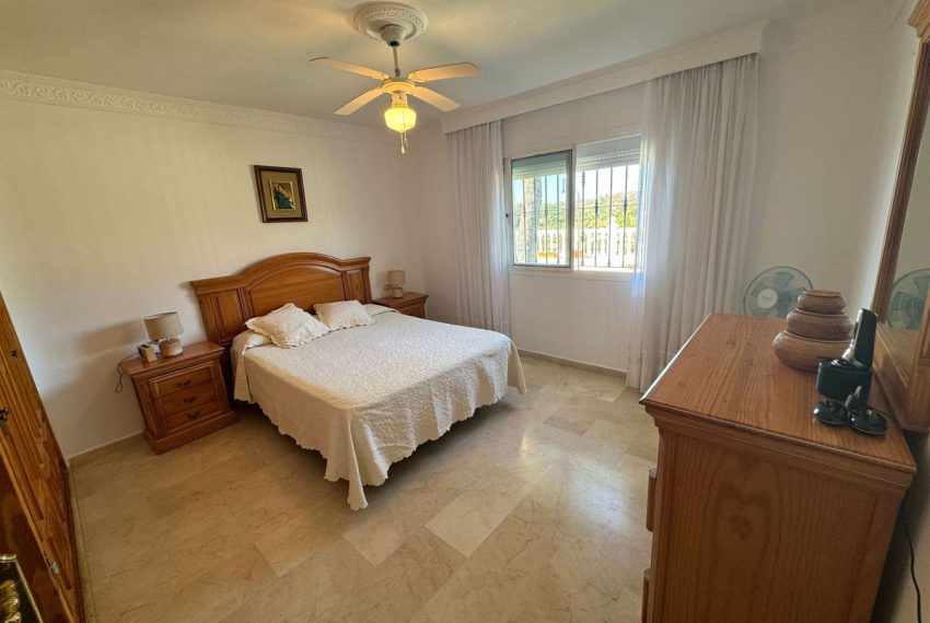 R4827040-Villa-For-Sale-El-Padron-Detached-3-Beds-150-Built-14