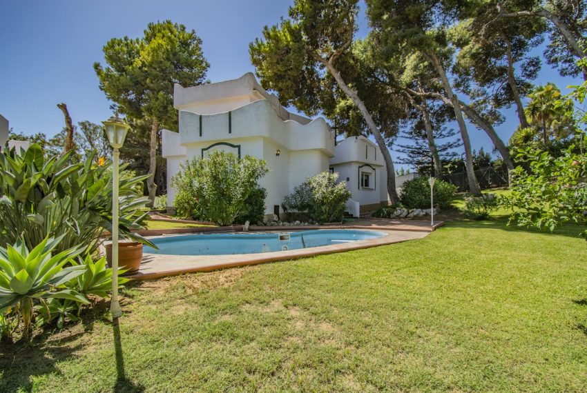 R4828462-Villa-For-Sale-Reserva-de-Marbella-Detached-4-Beds-314-Built