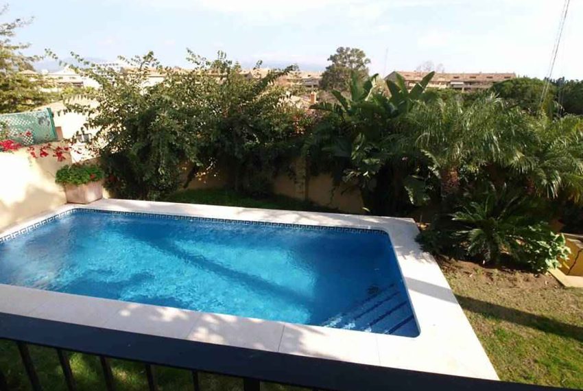 R4830109-Villa-For-Sale-Guadalmina-Alta-Semi-Detached-4-Beds-300-Built-4