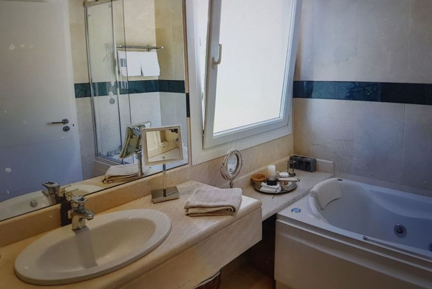 R4830133-Apartment-For-Sale-Nueva-Andalucia-Penthouse-3-Beds-246-Built-8