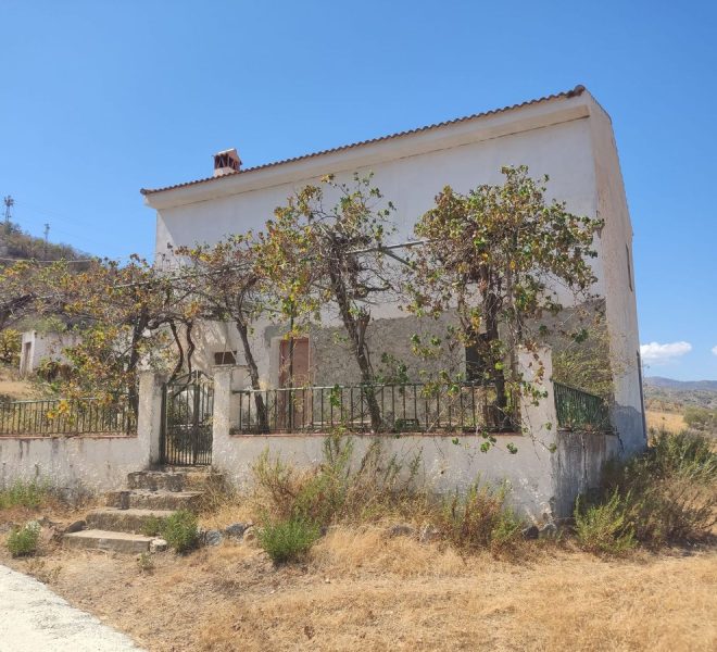 R4834225-Image 1-Finca - 4 Beds - 162 Built