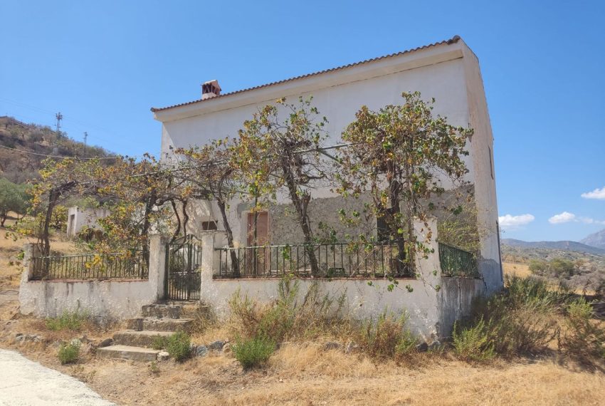 R4834225-Villa-For-Sale-Guaro-Finca-4-Beds-162-Built