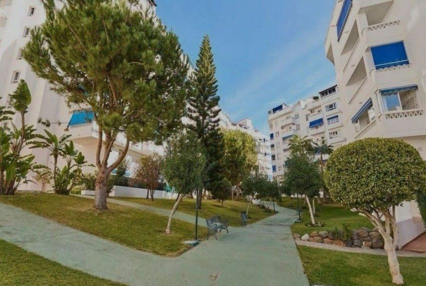 R4841098-Apartment-For-Sale-Nueva-Andalucia-Middle-Floor-4-Beds-128-Built-2