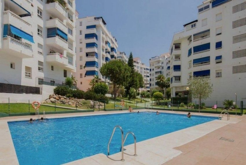 R4841098-Apartment-For-Sale-Nueva-Andalucia-Middle-Floor-4-Beds-128-Built