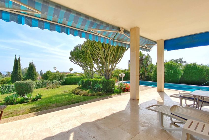 R2308304-Villa-For-Sale-Marbella-Detached-4-Beds-614-Built-1