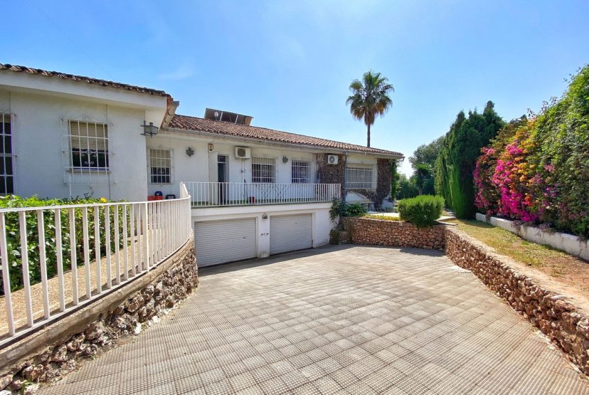 R2308304-Villa-For-Sale-Marbella-Detached-4-Beds-614-Built-15