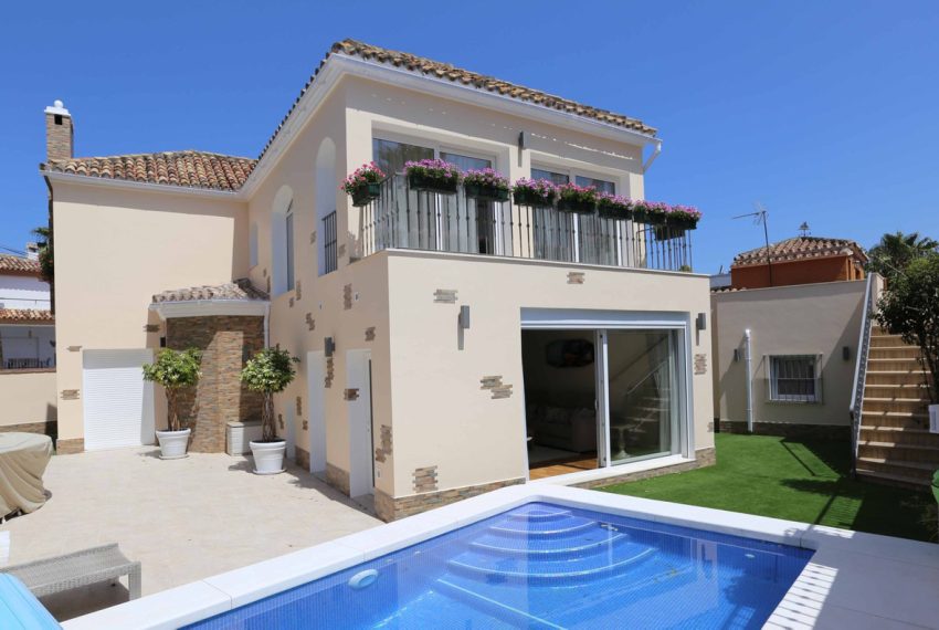 R2858600-Villa-For-Sale-San-Pedro-de-Alcantara-Detached-4-Beds-214-Built