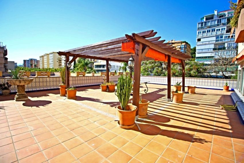 R2892878-Apartment-For-Sale-Marbella-Middle-Floor-3-Beds-158-Built