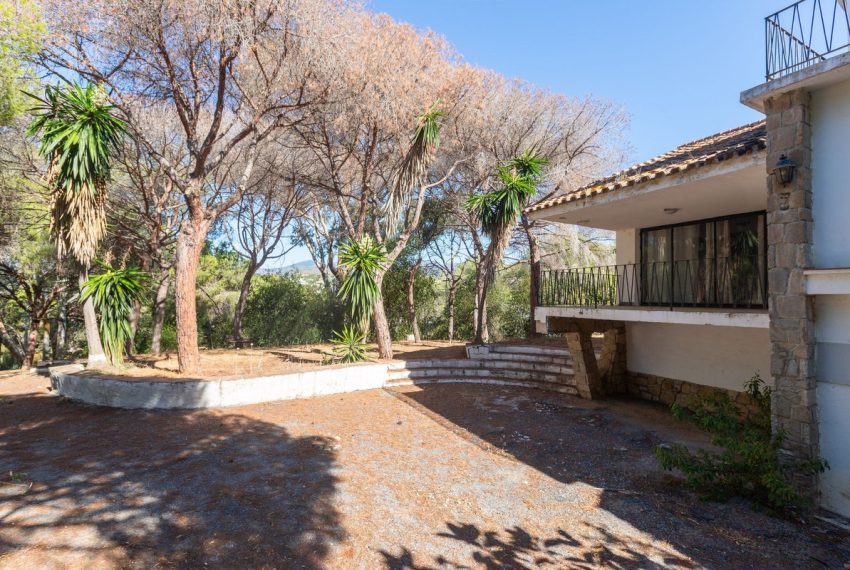 R2925413-Villa-For-Sale-Elviria-Detached-4-Beds-290-Built-8