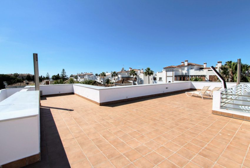 R3229714-Villa-For-Sale-San-Pedro-de-Alcantara-Detached-6-Beds-561-Built-1