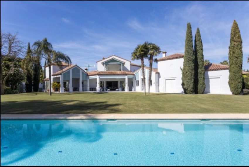 R3329614-Villa-For-Sale-Guadalmina-Baja-Detached-7-Beds-1000-Built-6