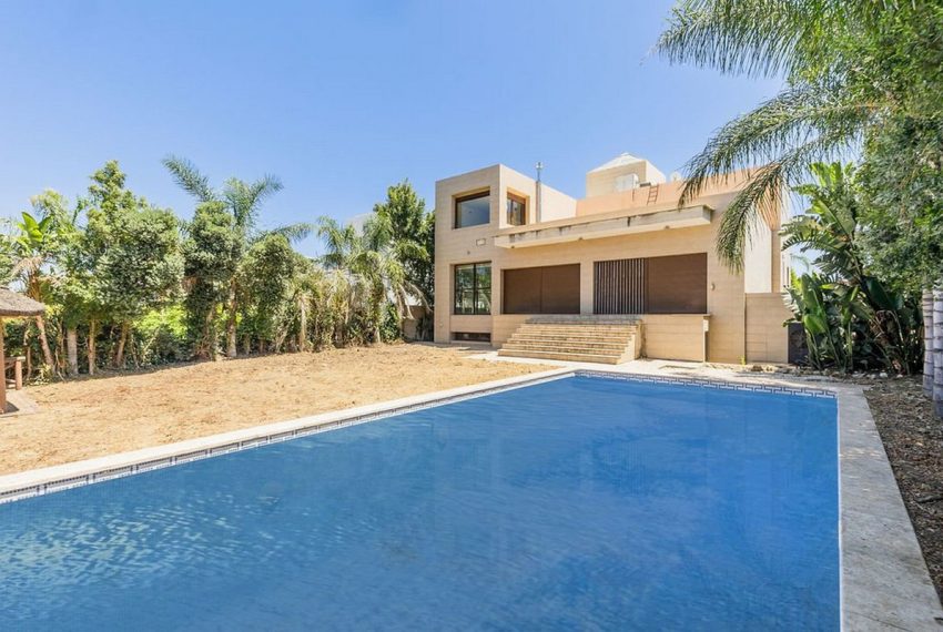 R3450055-Villa-For-Sale-La-Mairena-Detached-4-Beds-471-Built