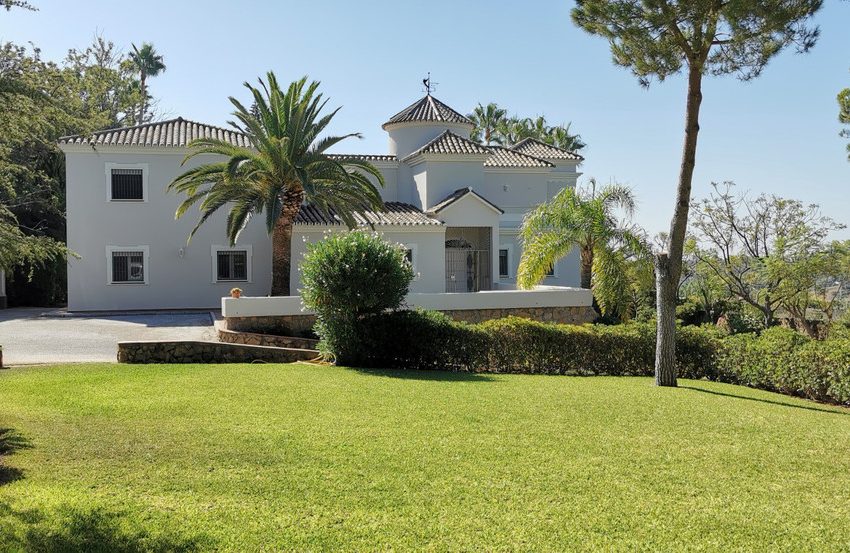 R3508726-Villa-For-Sale-Estepona-Detached-5-Beds-387-Built-10