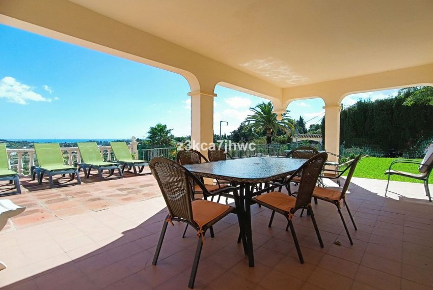 R3639662-Villa-For-Sale-Estepona-Finca-6-Beds-346-Built-1