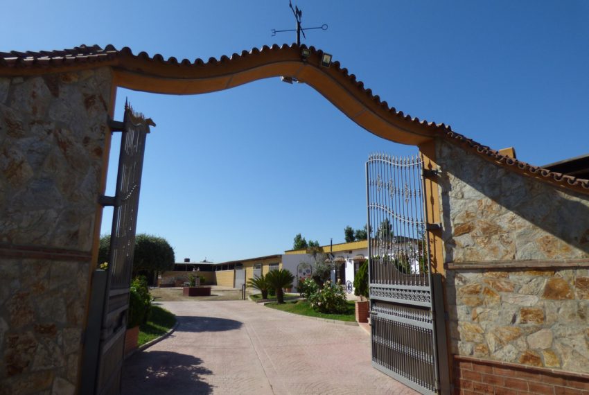 R3663719-Villa-For-Sale-Mijas-Golf-Finca-3-Beds-618-Built