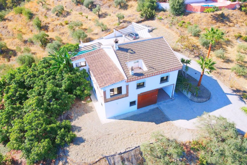 R3672731-Villa-For-Sale-Coin-Finca-5-Beds-400-Built