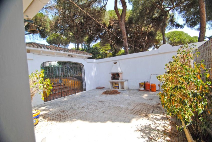 R3834694-Villa-For-Sale-Elviria-Detached-10-Beds-518-Built-19