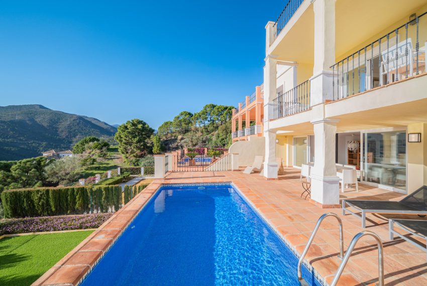 R4002478-Villa-For-Sale-Benahavis-Semi-Detached-4-Beds-320-Built-3