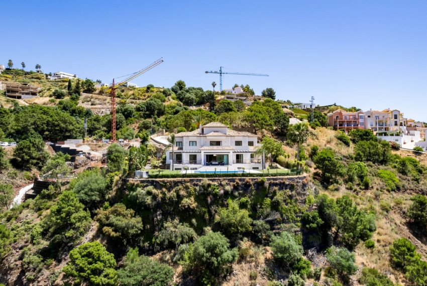 R4061875-Villa-For-Sale-Benahavis-Detached-6-Beds-700-Built-16